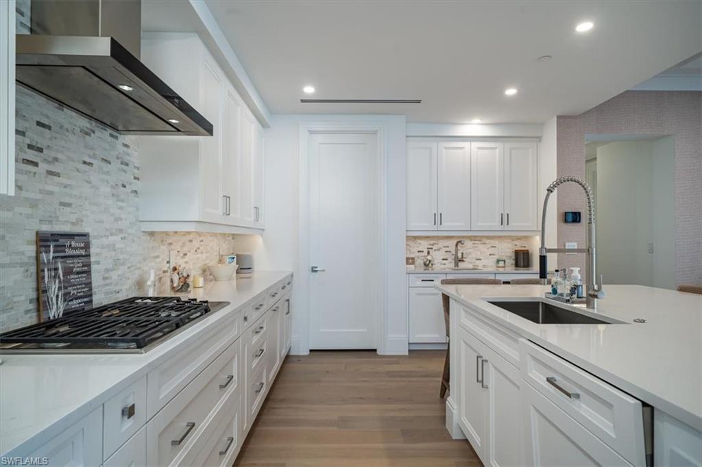 Naples, Florida, 34102, United States, 4 Bedrooms Bedrooms, ,4.5 BathroomsBathrooms,Residential,For Sale,1705781