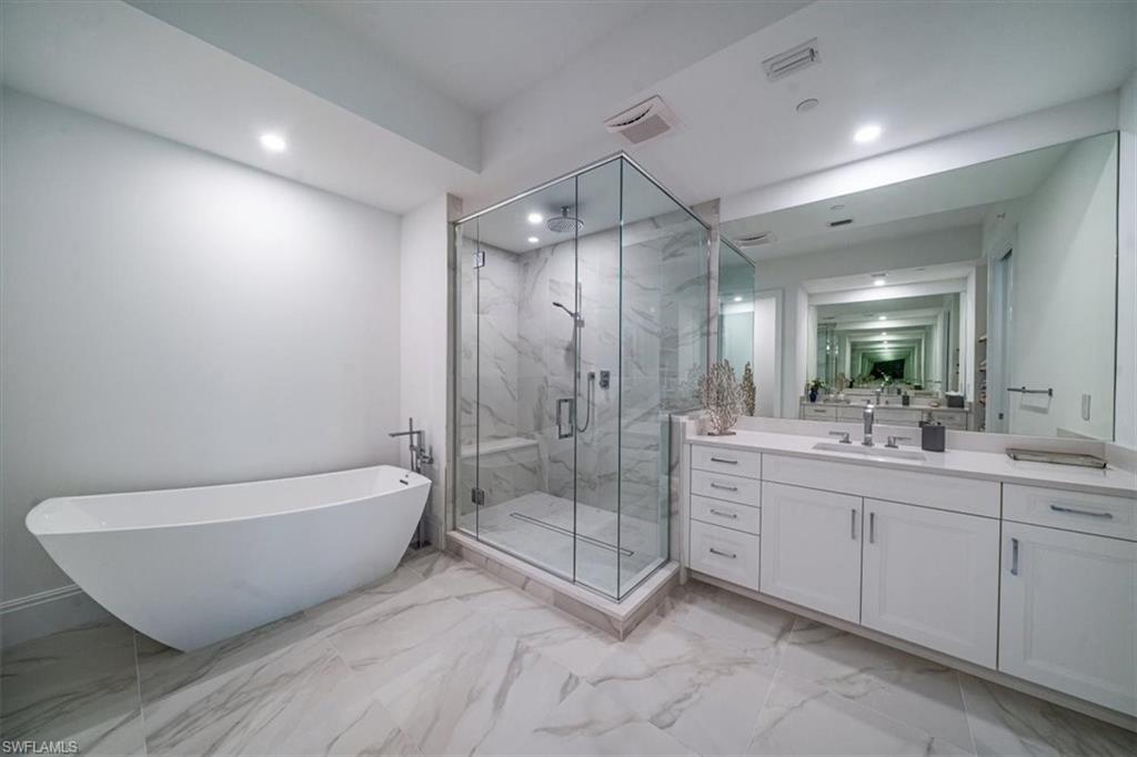 Naples, Florida, 34102, United States, 4 Bedrooms Bedrooms, ,4.5 BathroomsBathrooms,Residential,For Sale,1705781