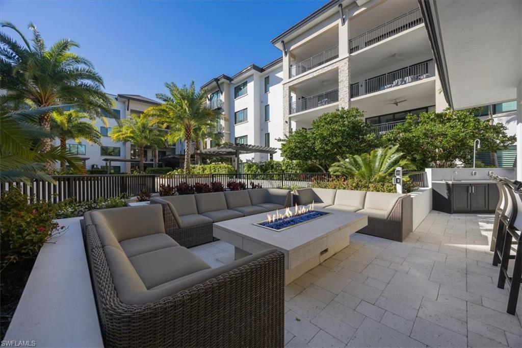 Naples, Florida, 34102, United States, 4 Bedrooms Bedrooms, ,4.5 BathroomsBathrooms,Residential,For Sale,1705781