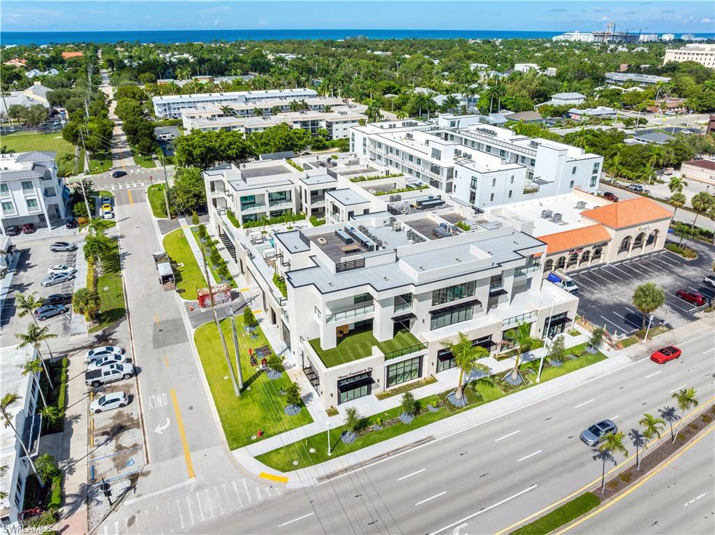 Naples, Florida, 34102, United States, 3 Bedrooms Bedrooms, ,3.5 BathroomsBathrooms,Residential,For Sale,1968126