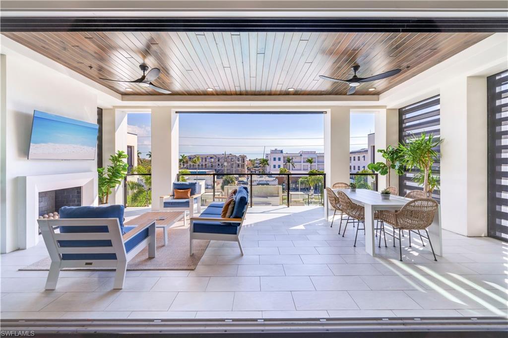 Naples, Florida, 34102, United States, 3 Bedrooms Bedrooms, ,3.5 BathroomsBathrooms,Residential,For Sale,1968126