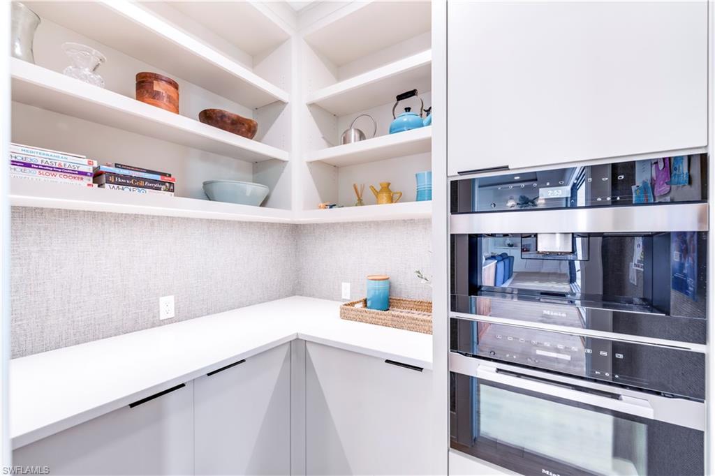 Naples, Florida, 34102, United States, 3 Bedrooms Bedrooms, ,3.5 BathroomsBathrooms,Residential,For Sale,1968126