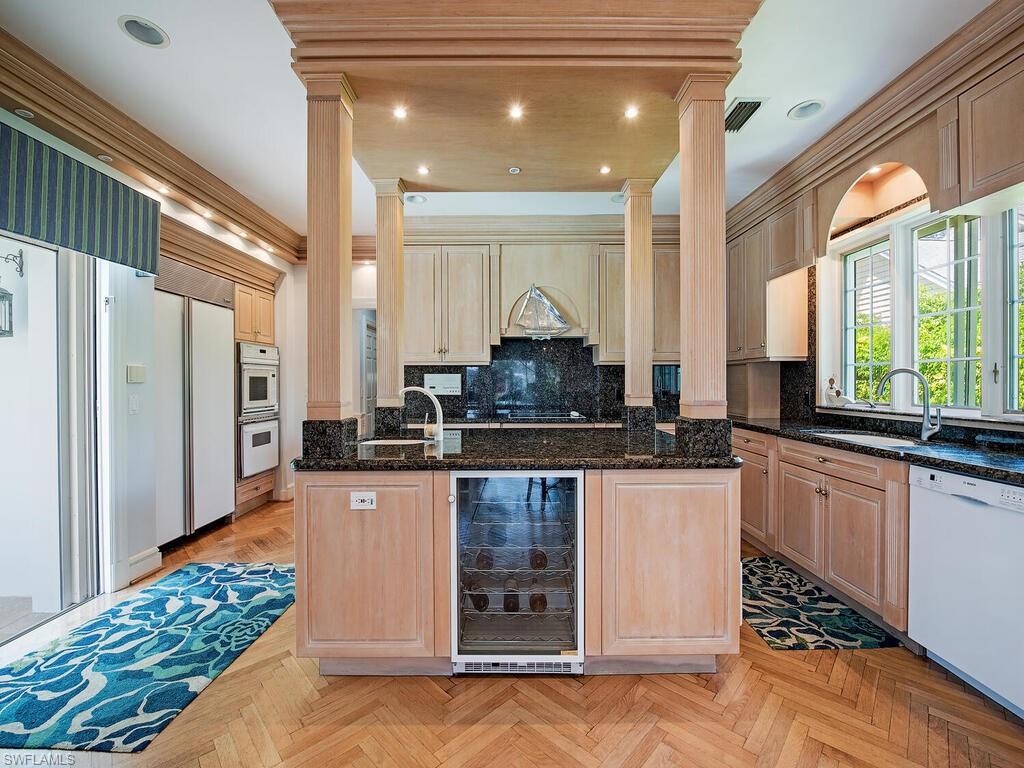 Naples, Florida, 34102, United States, 5 Bedrooms Bedrooms, ,5 BathroomsBathrooms,Residential,For Sale,1778644