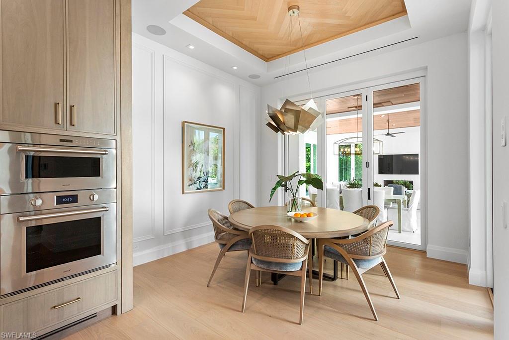 Naples, Florida, 34102, United States, 5 Bedrooms Bedrooms, ,6.5 BathroomsBathrooms,Residential,For Sale,1860210