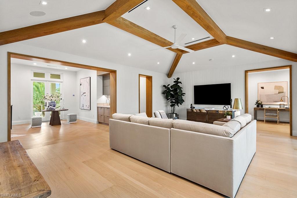 Naples, Florida, 34102, United States, 5 Bedrooms Bedrooms, ,6.5 BathroomsBathrooms,Residential,For Sale,1860210