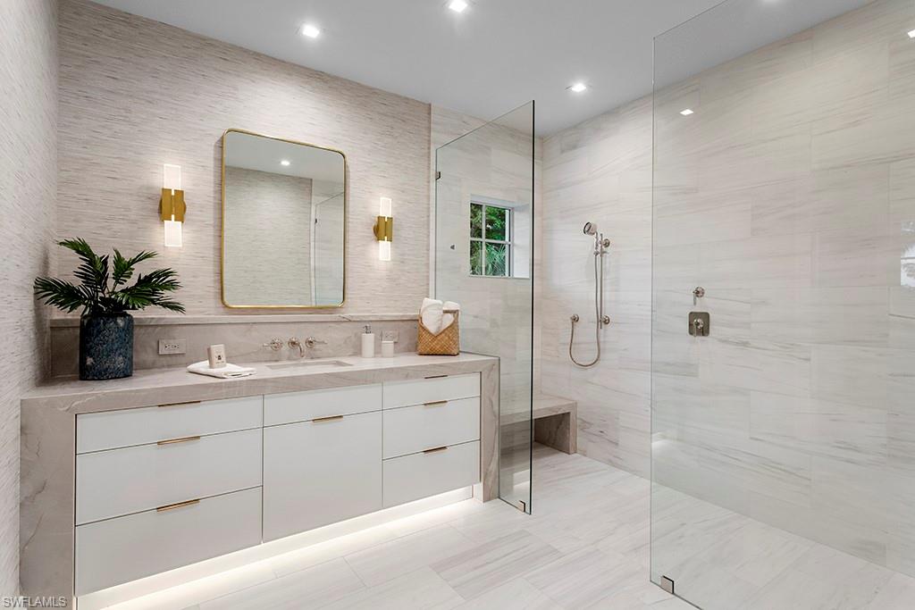 Naples, Florida, 34102, United States, 5 Bedrooms Bedrooms, ,6.5 BathroomsBathrooms,Residential,For Sale,1860210