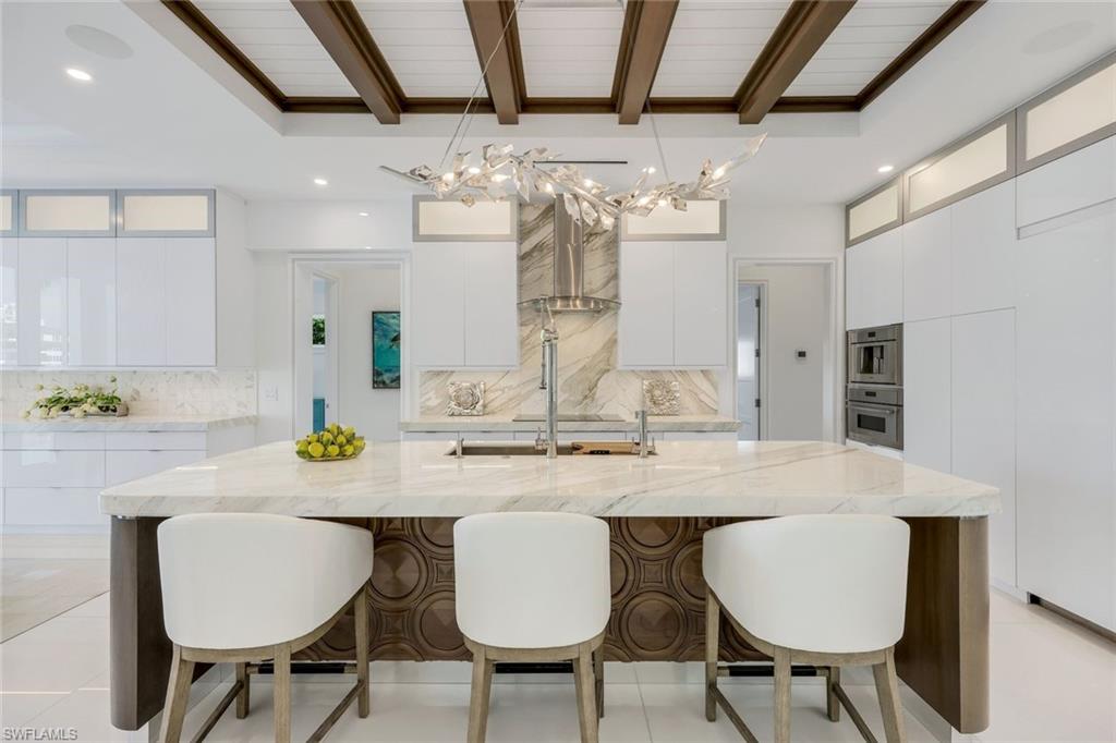 Naples, Florida, 34103, United States, 5 Bedrooms Bedrooms, ,4.5 BathroomsBathrooms,Residential,For Sale,1886728