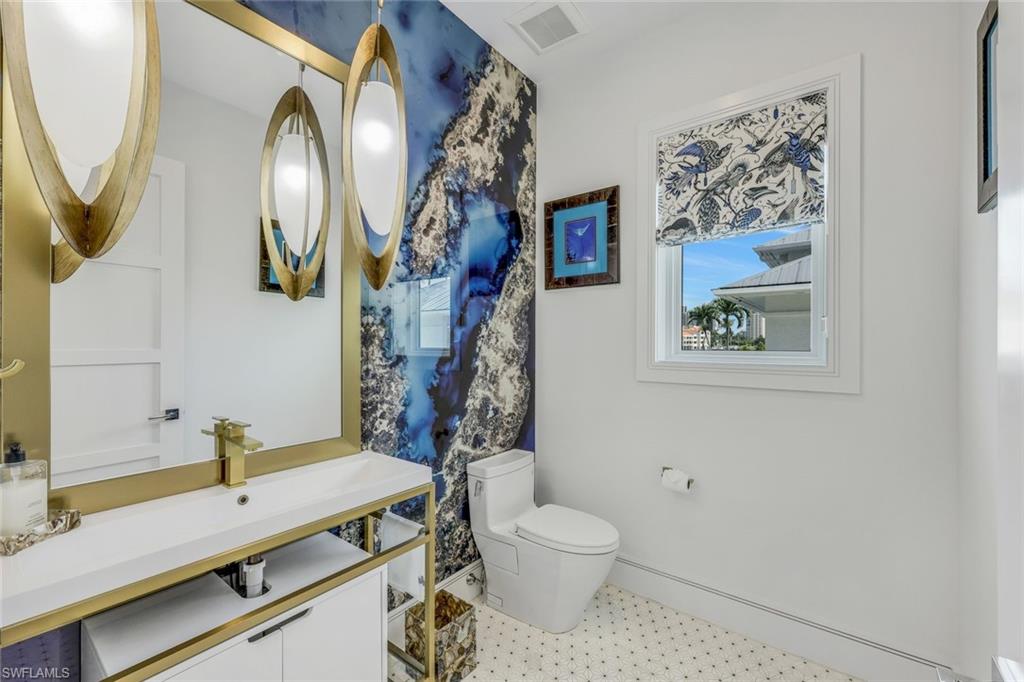 Naples, Florida, 34103, United States, 5 Bedrooms Bedrooms, ,4.5 BathroomsBathrooms,Residential,For Sale,1886728