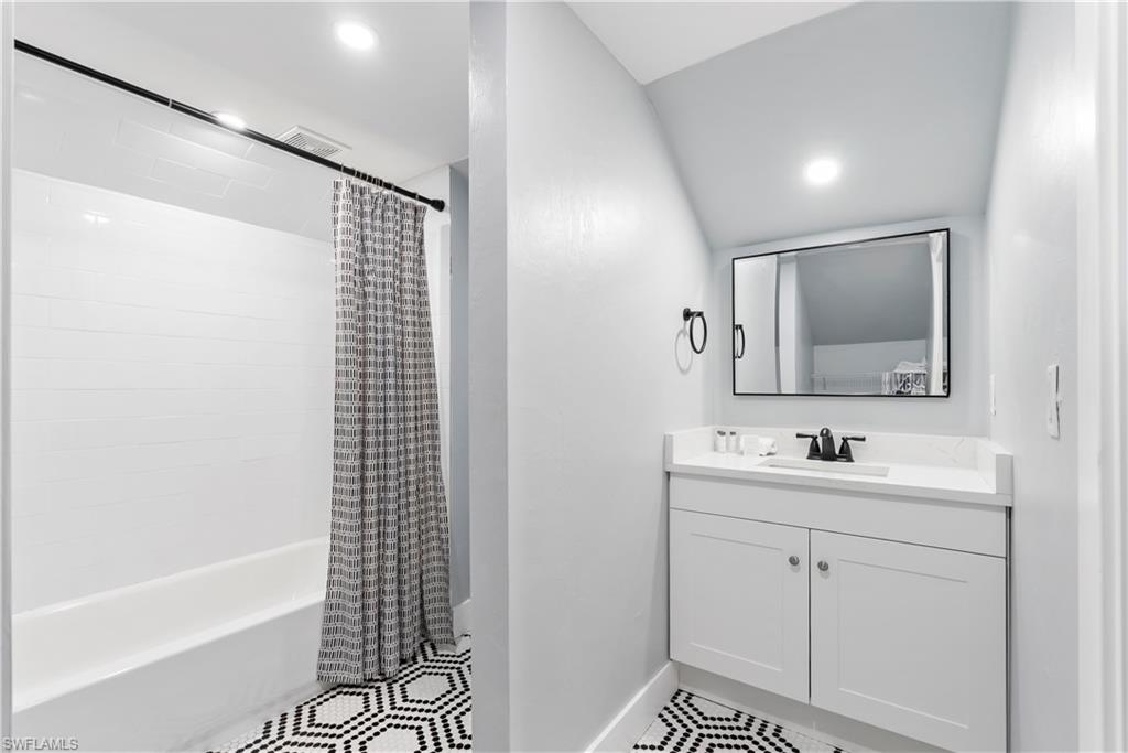 Naples, Florida, 34108, United States, 9 Bedrooms Bedrooms, ,7.5 BathroomsBathrooms,Residential,For Sale,1909030