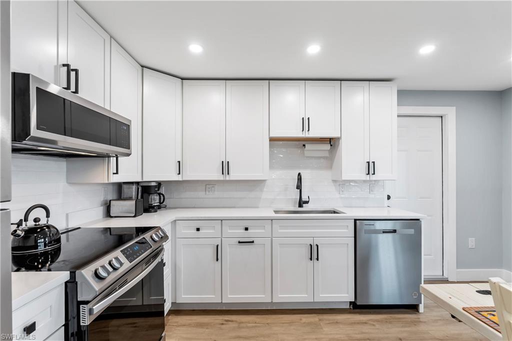 Naples, Florida, 34108, United States, 9 Bedrooms Bedrooms, ,7.5 BathroomsBathrooms,Residential,For Sale,1909030