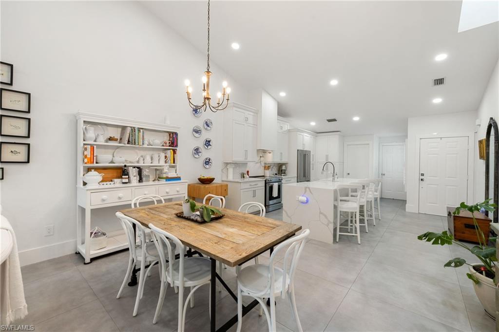 Naples, Florida, 34103, United States, 2 Bedrooms Bedrooms, ,2 BathroomsBathrooms,Residential,For Sale,1963433