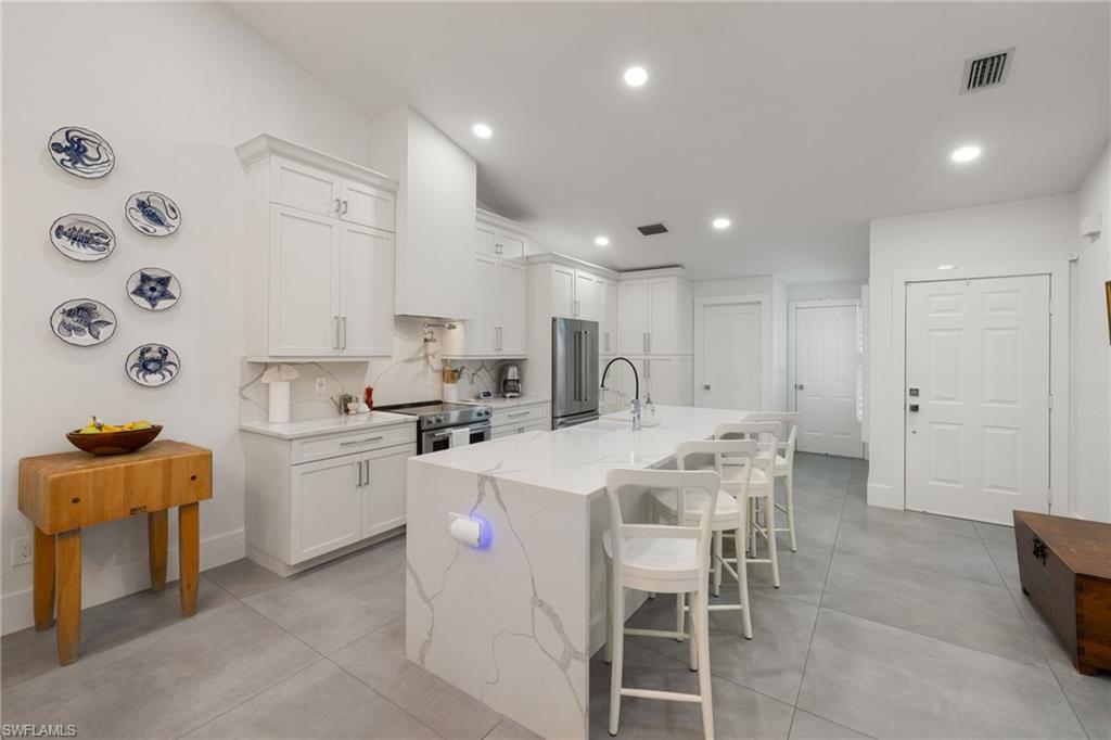 Naples, Florida, 34103, United States, 2 Bedrooms Bedrooms, ,2 BathroomsBathrooms,Residential,For Sale,1963433