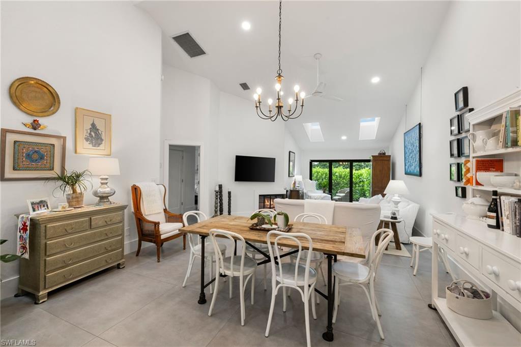 Naples, Florida, 34103, United States, 2 Bedrooms Bedrooms, ,2 BathroomsBathrooms,Residential,For Sale,1963433