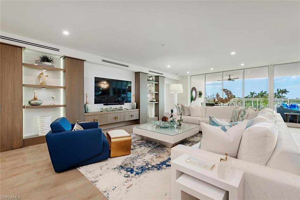 Naples, Florida, 34110, United States, 4 Bedrooms Bedrooms, ,4 BathroomsBathrooms,Residential,For Sale,1960004