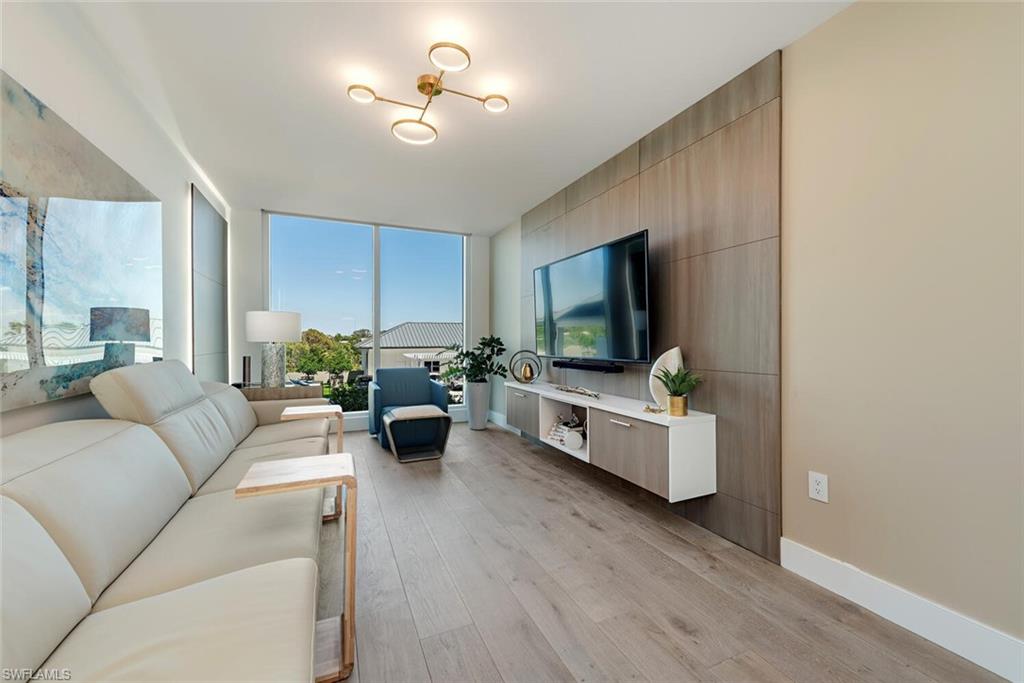 Naples, Florida, 34110, United States, 4 Bedrooms Bedrooms, ,4 BathroomsBathrooms,Residential,For Sale,1960004