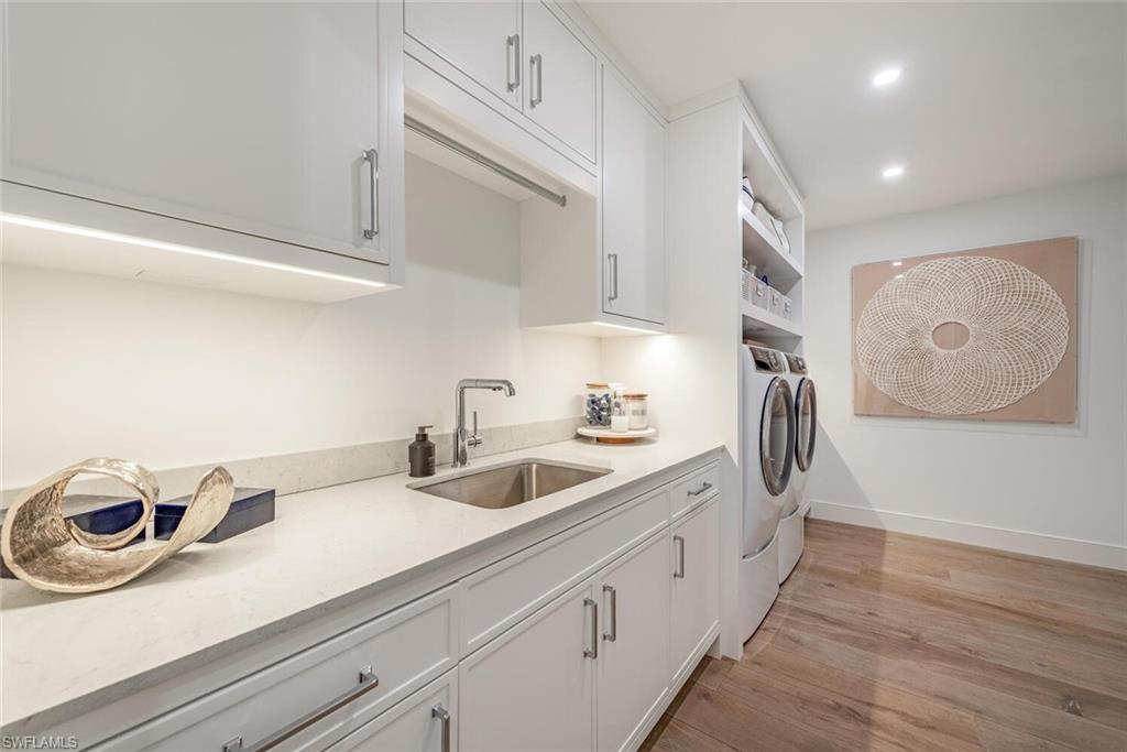 Naples, Florida, 34110, United States, 4 Bedrooms Bedrooms, ,4 BathroomsBathrooms,Residential,For Sale,1960004