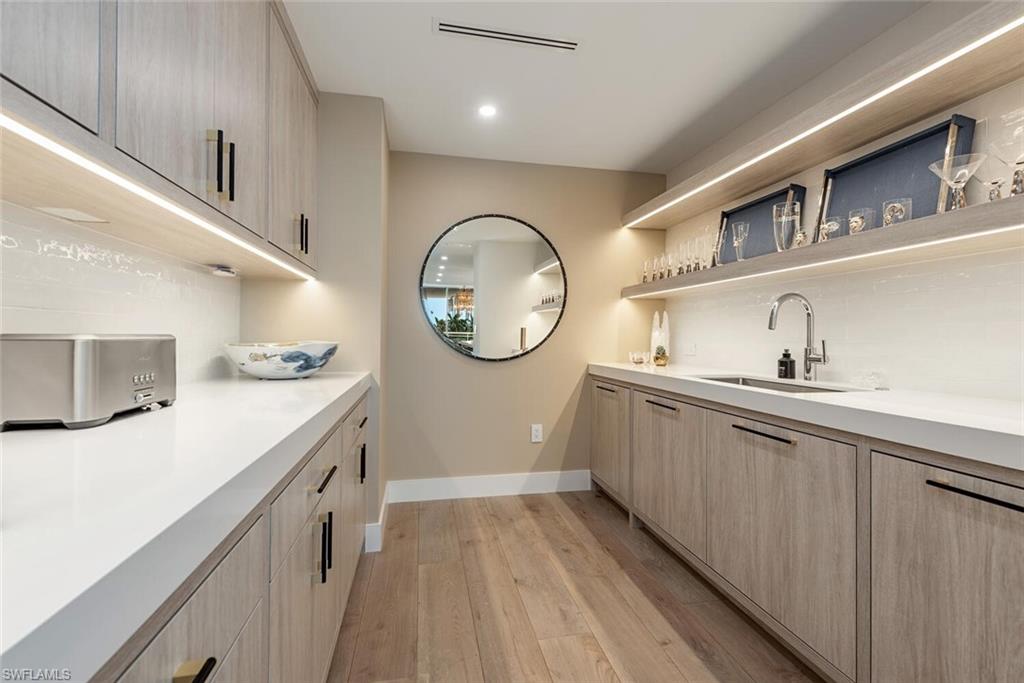 Naples, Florida, 34110, United States, 4 Bedrooms Bedrooms, ,4 BathroomsBathrooms,Residential,For Sale,1960004