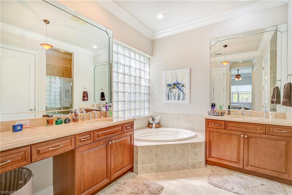 Bonita Springs, Florida, 34135, United States, 3 Bedrooms Bedrooms, ,3 BathroomsBathrooms,Residential,For Sale,1960182