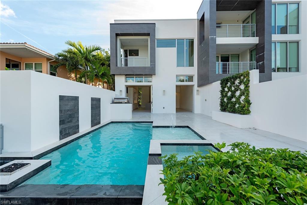 Naples, Florida, 34102, United States, 3 Bedrooms Bedrooms, ,3.5 BathroomsBathrooms,Residential,For Sale,2002674