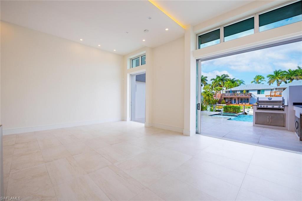 Naples, Florida, 34102, United States, 3 Bedrooms Bedrooms, ,3.5 BathroomsBathrooms,Residential,For Sale,2002674