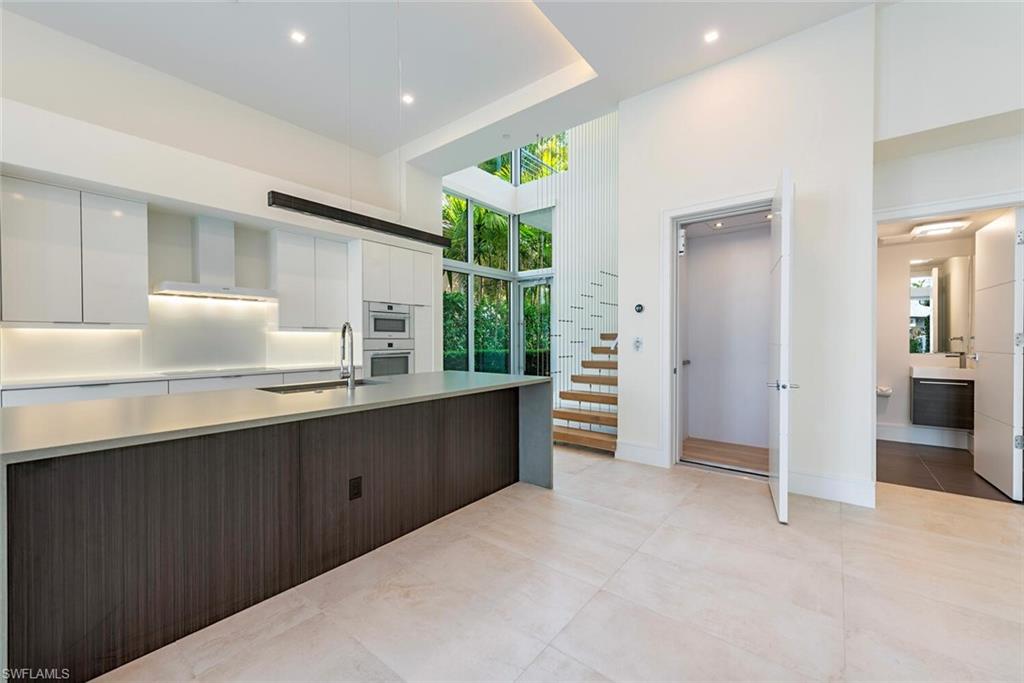 Naples, Florida, 34102, United States, 3 Bedrooms Bedrooms, ,3.5 BathroomsBathrooms,Residential,For Sale,2002674