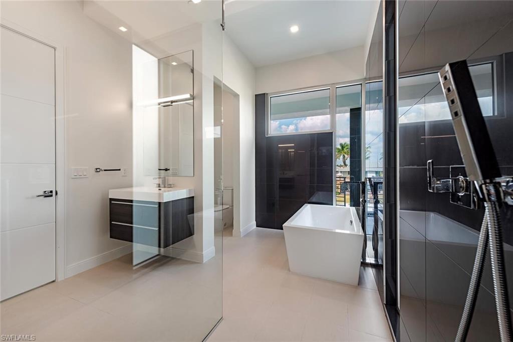 Naples, Florida, 34102, United States, 3 Bedrooms Bedrooms, ,3.5 BathroomsBathrooms,Residential,For Sale,2002674