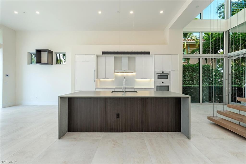 Naples, Florida, 34102, United States, 3 Bedrooms Bedrooms, ,3.5 BathroomsBathrooms,Residential,For Sale,2002674